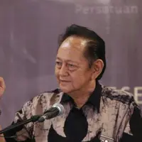 Kabar duka kembali menyelimut dunia perfilman Indonesia. Aktor senior Deddy Sutomo berpulang pada Rabu pagi ini. Anak ketiga Deddy, Randy Patih, menceritakan kronologi meninggalnya sang ayah pada awak media seperti berikut ini.