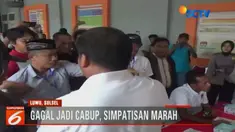 Kericuhan bahkan meluas hingga ke luar gedung KPUD Luwu, hingga memaksa polisi yang berjaga mengeluarkan gas air mata.