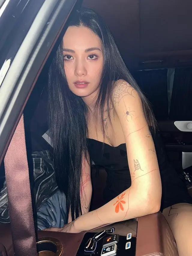 Gaya Fearless Nana ex After School dengan Penuh Tato, Warganet Sebut Mirip Jisoo BLACKPINK