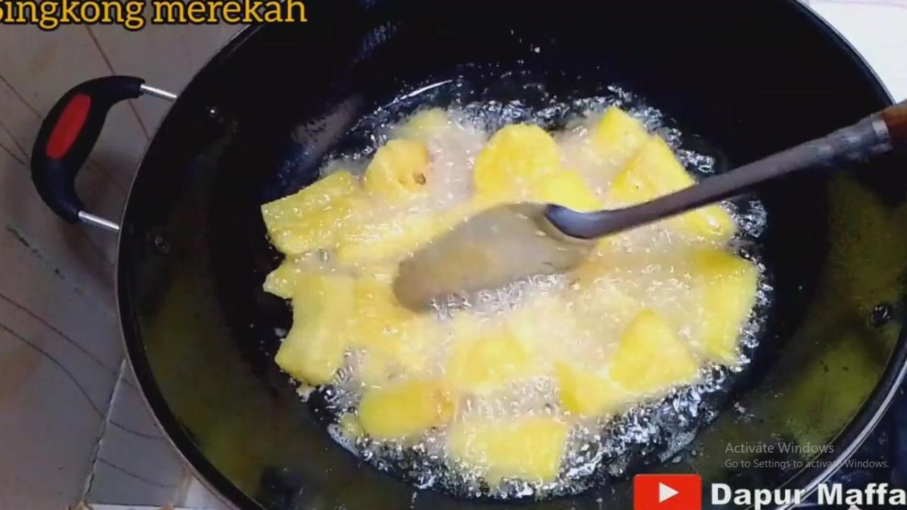 <b>Goreng Singkong&nbsp;</b><br>