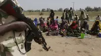  Boko Haram mencuri kacang tanah dari petani lokal untuk dibuat ekstrak minyak. 