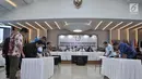 Perwakilan 9 partai politik menandatangani berita acara hasil rekapitulasi suara dan penetapan hasil Pemilu 2019 di Gedung KPU, Jakarta, Selasa (21/5/2019). Hasil rekapitulasi suara, 9 parpol mendapatkan perolehan suara di atas 4 persen dan 7 parpol di bawah 4 persen. (merdeka.com/Iqbal S Nugroho)