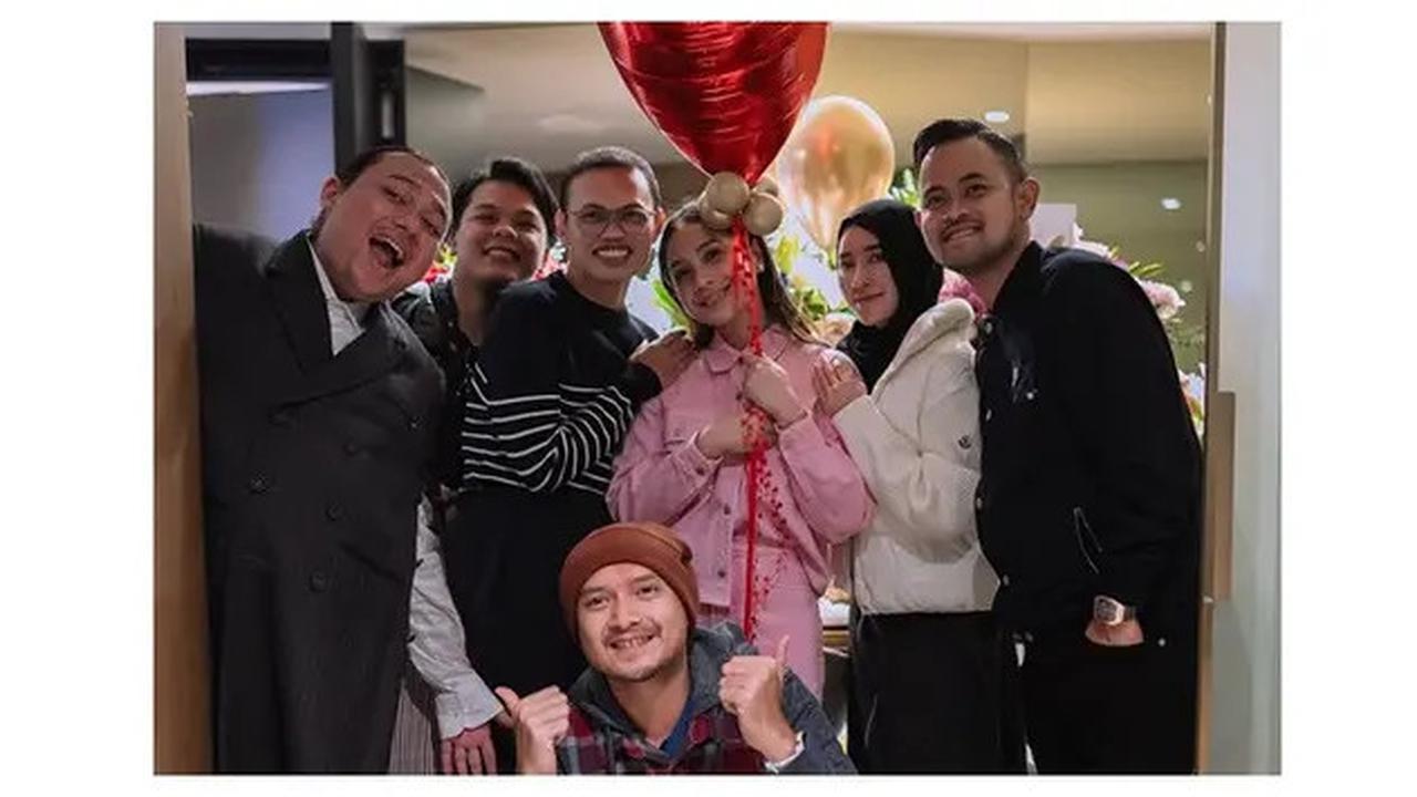 6 Potret Beda Kejutan Ultah Raffi Ahmad dan Nagita, Rayakan di Negara Berbeda