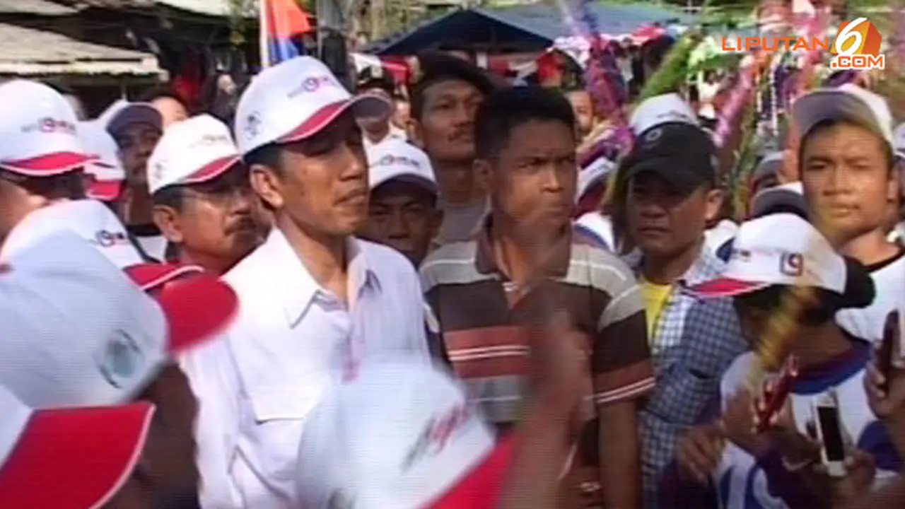 jokowi-bersihkan-ciliwung140105b.jpg
