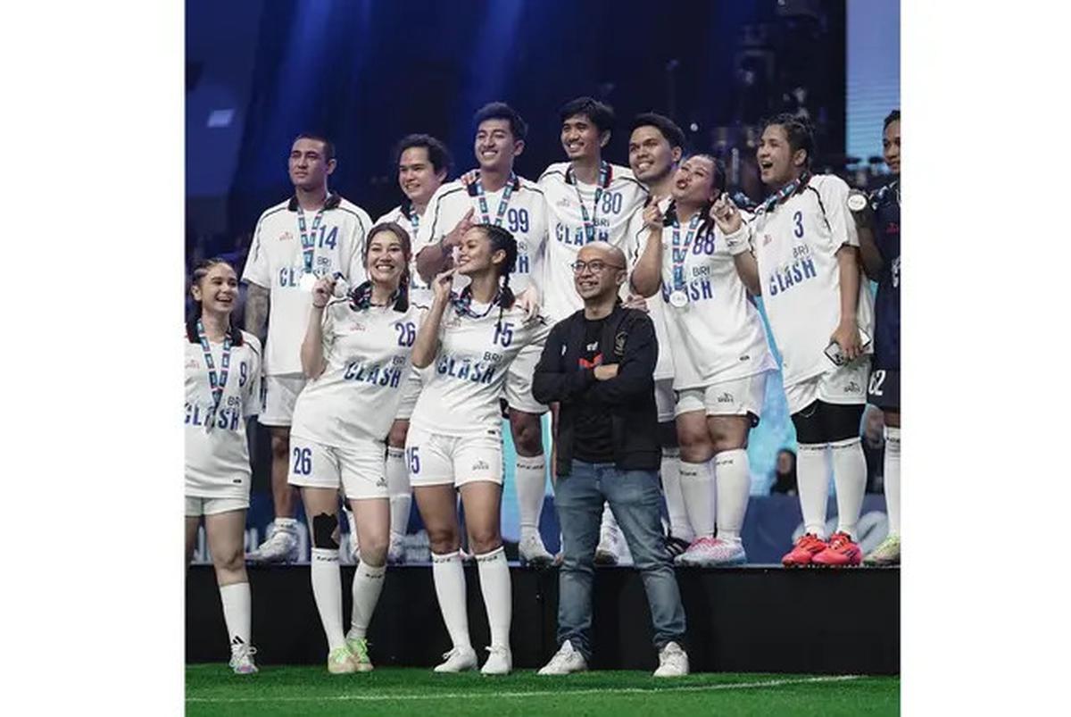 7 Momen Duta Sheila On 7 di Mini Soccer Clash, Tak Sengaja Dislengkat Devina Karamoy
