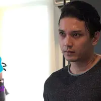 Fajar Sidiq, artis Headline Management yang membawa batik Papua ke Amerika Serikat.