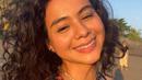 <p>Meski terpapar sinar matahari, wajah Sahila Hisyam tetap sehat yang terlihat dari unggahannya tanpa menggunakan makeup. (FOTO: instagram.com/sahilahisyam/)</p>