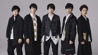 Arashi. (Arama Japan)