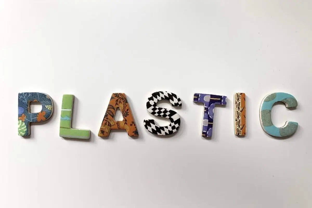Ilustrasi plastik