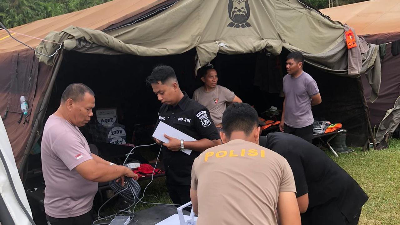 Polri Hadirkan Internet di 76 Titik Bencana Aceh-Sumatra, Sambungkan Harapan dan Keluarga
