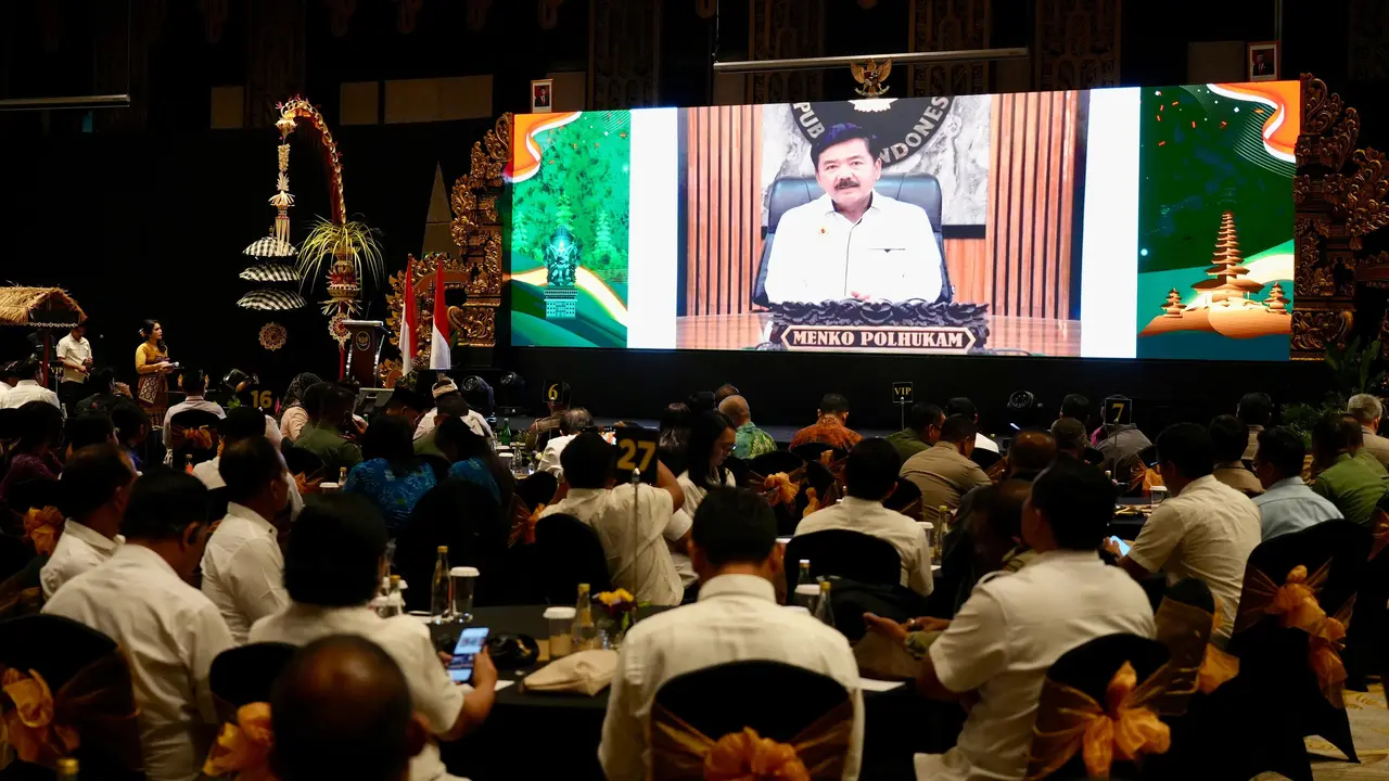 Menko Polhukam Hadi Tjahjanto berharap Gerakan Indonesia Tertib (GIT) dapat menjadi pioneer pembangunan karakter masyarakat yang tertib.