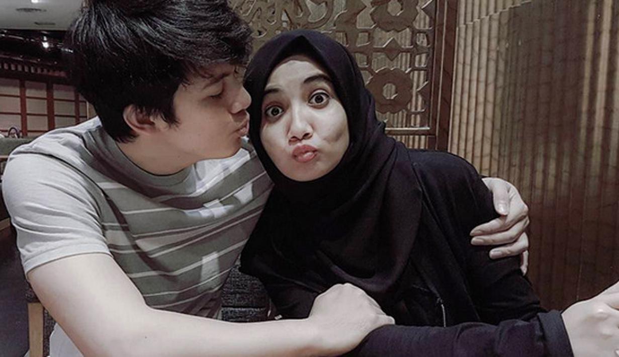 Irwansyah di Malaysia, Zaskia Sungkar Untungnya Jauh 