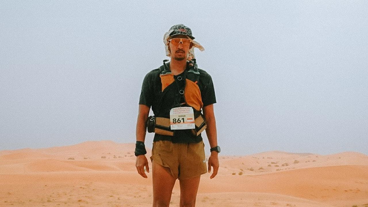 Diego Yanuar Adik Andien Sukses Taklukkan Marathon 250 Km di Gurun Sahara, Lari Cuma Pakai Sandal