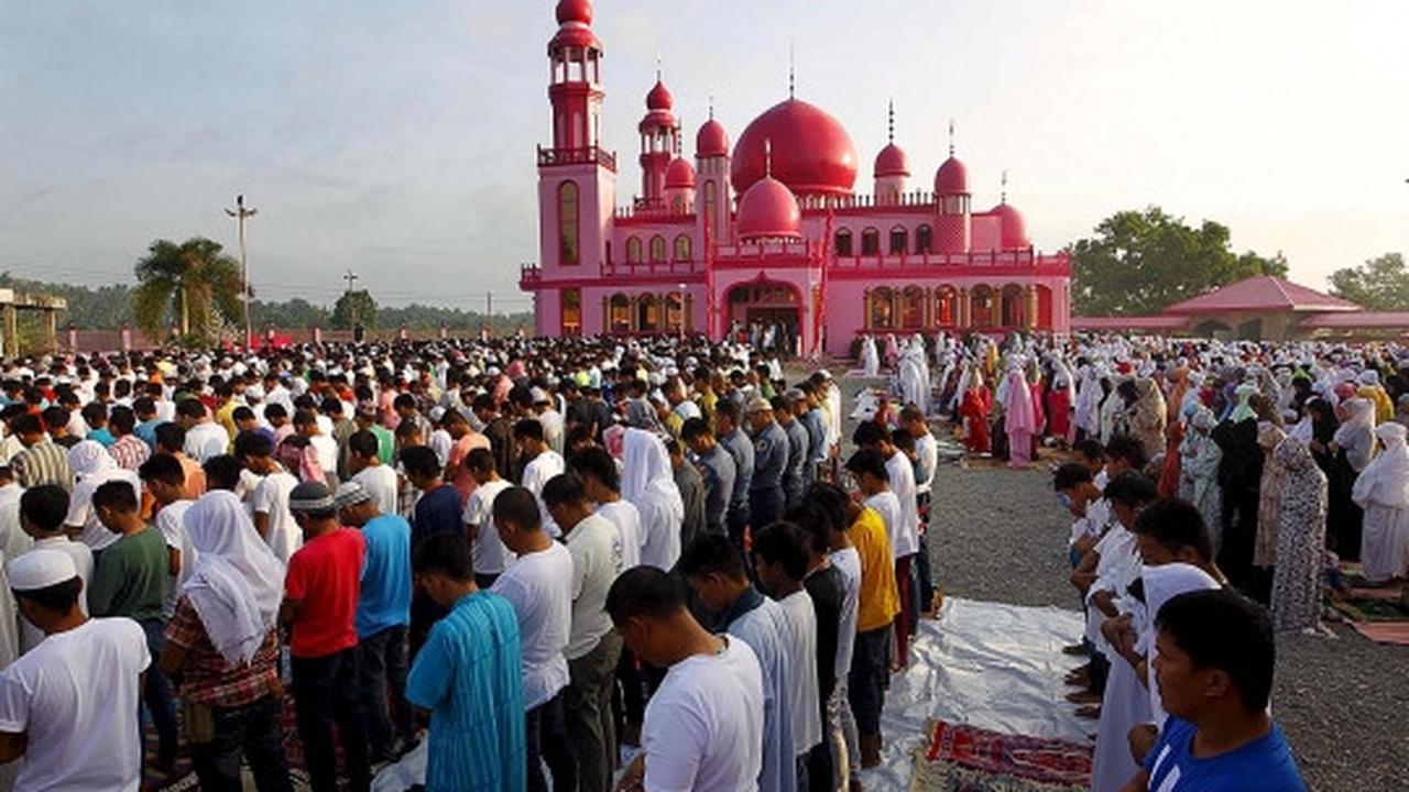 Gema takbir Idul Fitri berkumandang di belahan dunia