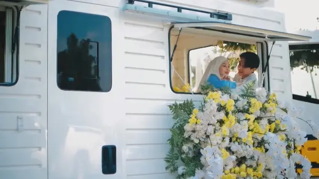 7 Momen Rey Mbayang Beri Dinda Hauw Kejutan Anniversary, Wujudkan Mimpi Sang Istri