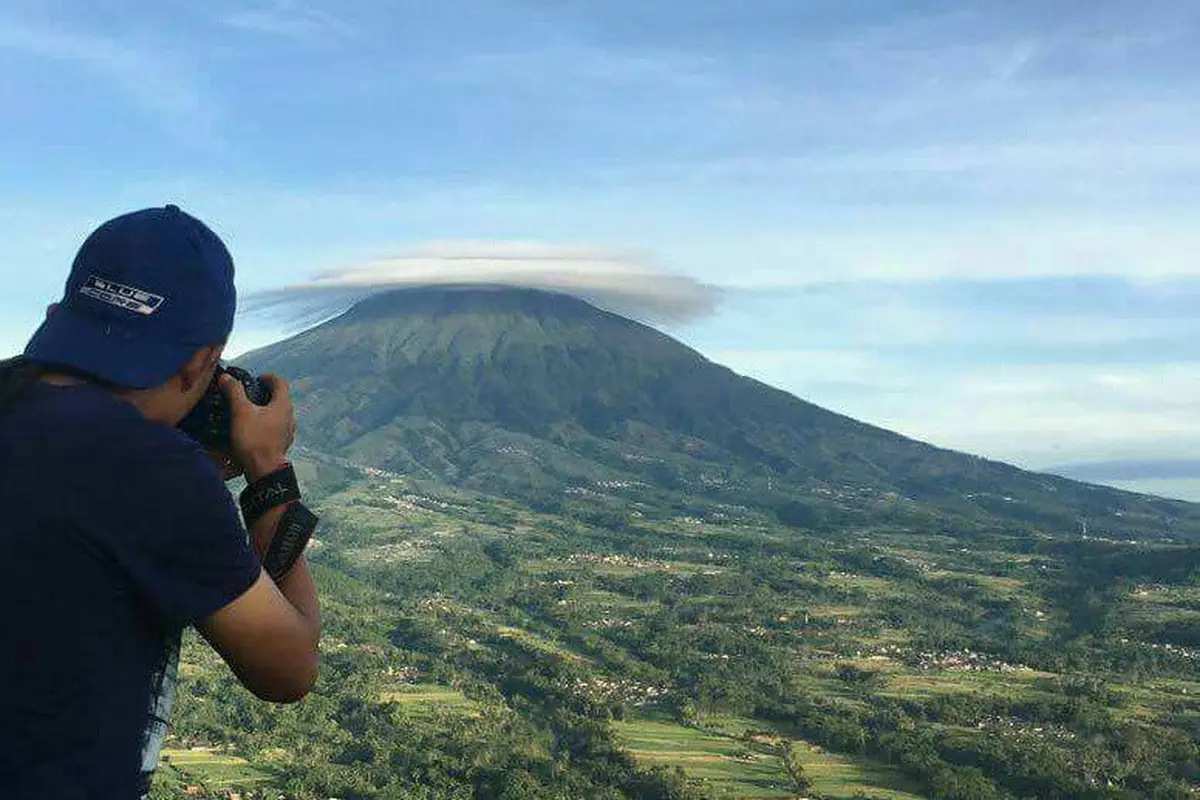 Misteri Awan Puncak Sumbing Membuka 2018