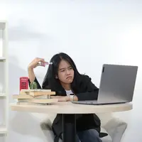 Ilustrasi alasan orang kaya memiliki utang/copyright fimela/adrian putra