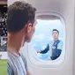 5 Editan Foto Cristiano Ronaldo Terbang Ini Bikin Geleng Kepala (sumber: Instagram.com/cristiano dan Twitter.com/ferasasiri)
