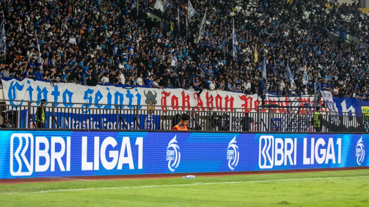 BRI Liga 1 Beri Dampak Positif, Omzet UMKM Penjual Gorengan Naik Dua Kali Lipat