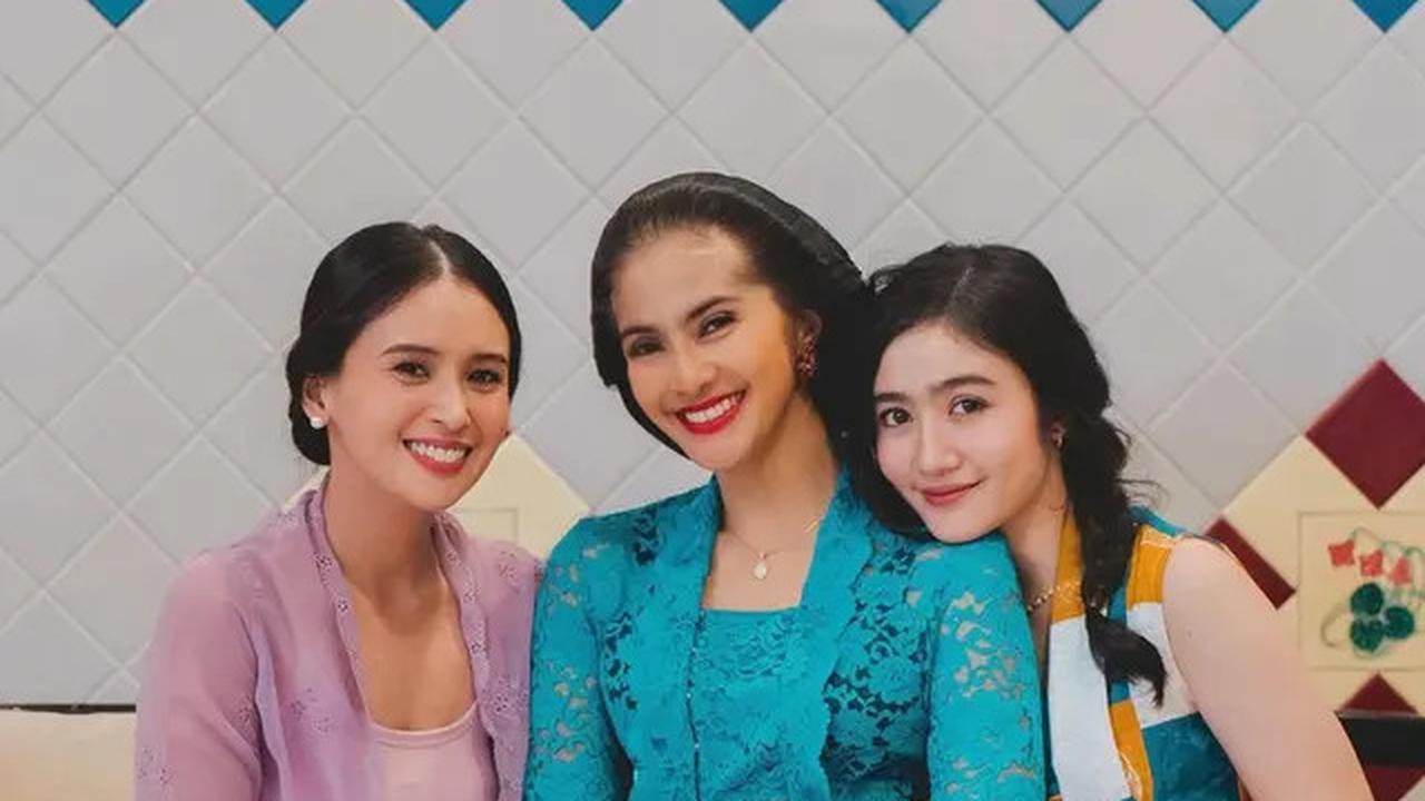 6 Outfit Maudy Koesnaedi dengan Kebaya dalam Series 'Losmen Bu Broto', Bergaya Klasik dan Berwibawa