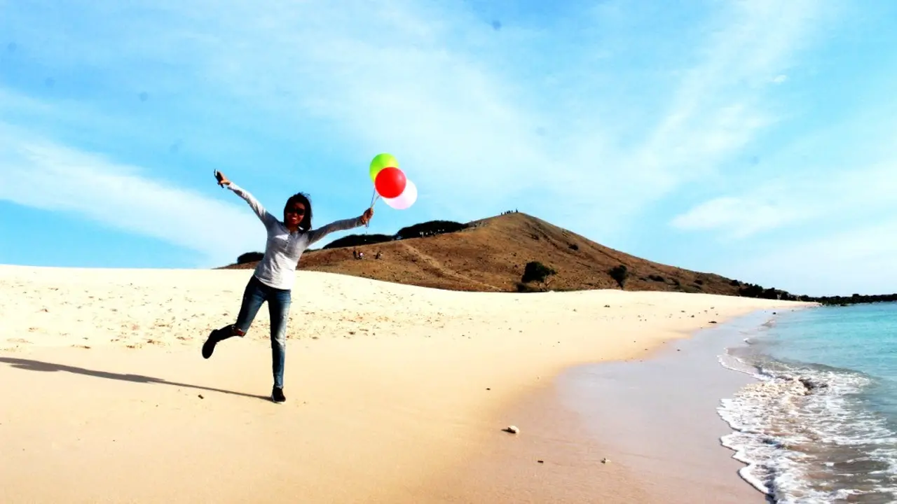 Pagi Menawan di Pantai Buan Liman