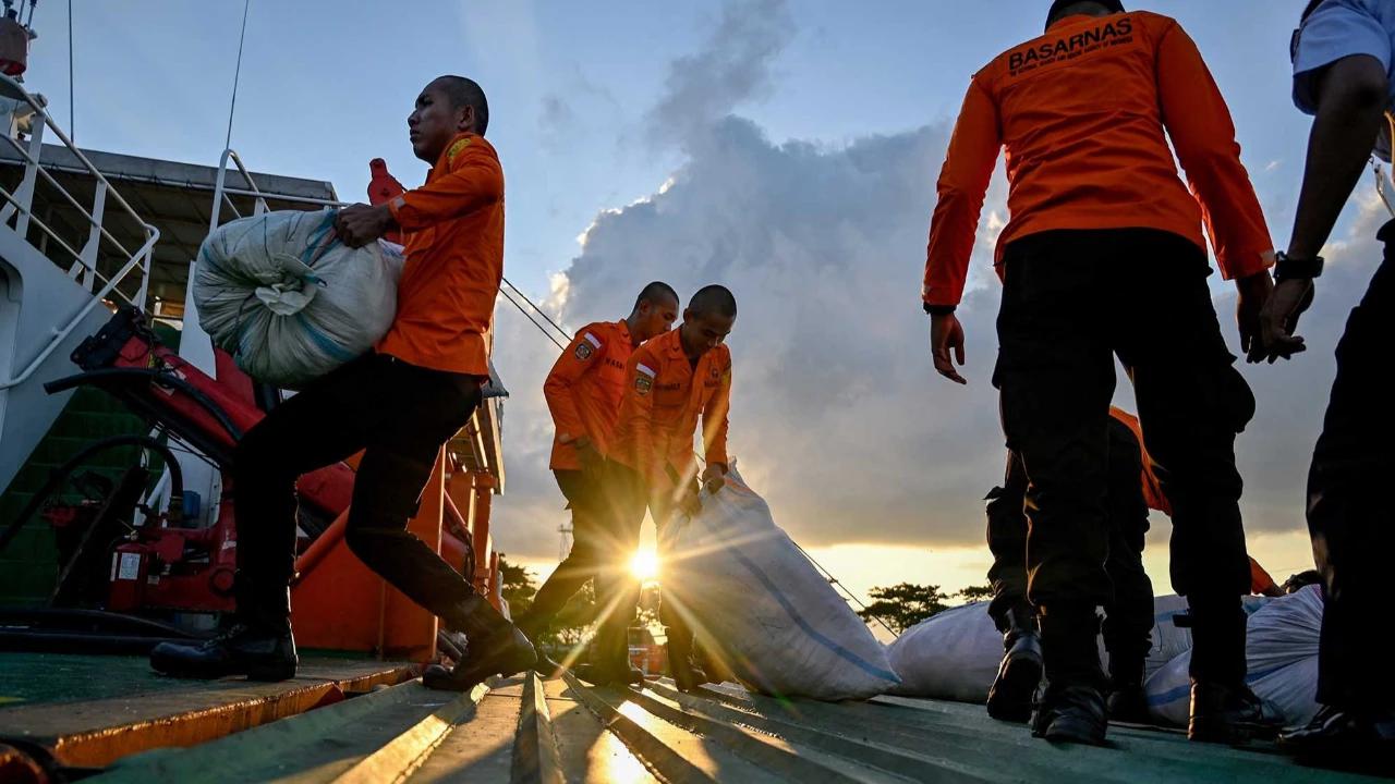 FOTO: Basarnas Percepat Penyaluran Bantuan Logistik ke Wilayah Terisolasi Aceh