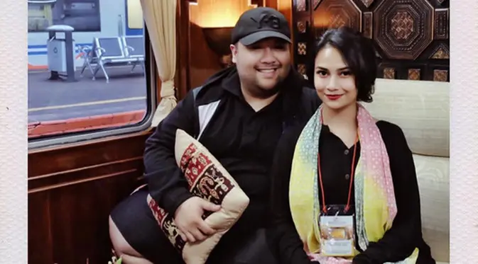 Kisah cinta pemeran Vanessa Angel dan cucu Presideng RI pertama Didi Mahardika Soekarno dikabarkan putus. Didi dan Vanessa juga telah tunangan beberapa waktu lalu. Orang ketiga disebut-sebut menjadi pemicunya.