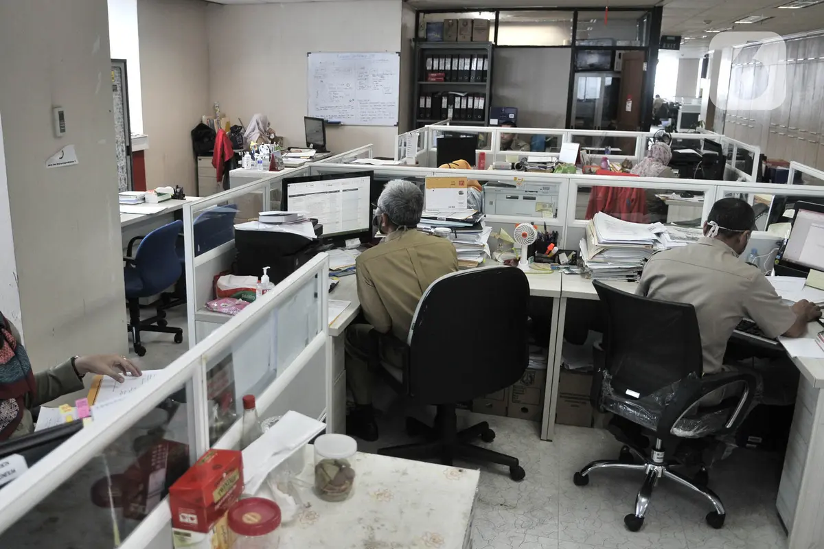 Hari Pertama Kerja di Kantor saat PSBB Transisi