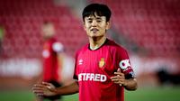 3. Takefusa Kubo (Jepang) - Gelandang milik Real Madrid ini mampu menunjukan permainan memukau saat dipinjamkan ke Real Mallorca. Penampilan konsisten di La Liga membuatnya dipastikan akan menjadi andalan Jepang Piala Dunia U-20 2021. (AFP/Jaime Reina)