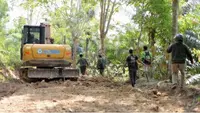 Dua Orang Jadi Tersangka Jalan Ilegal di Taman Nasional