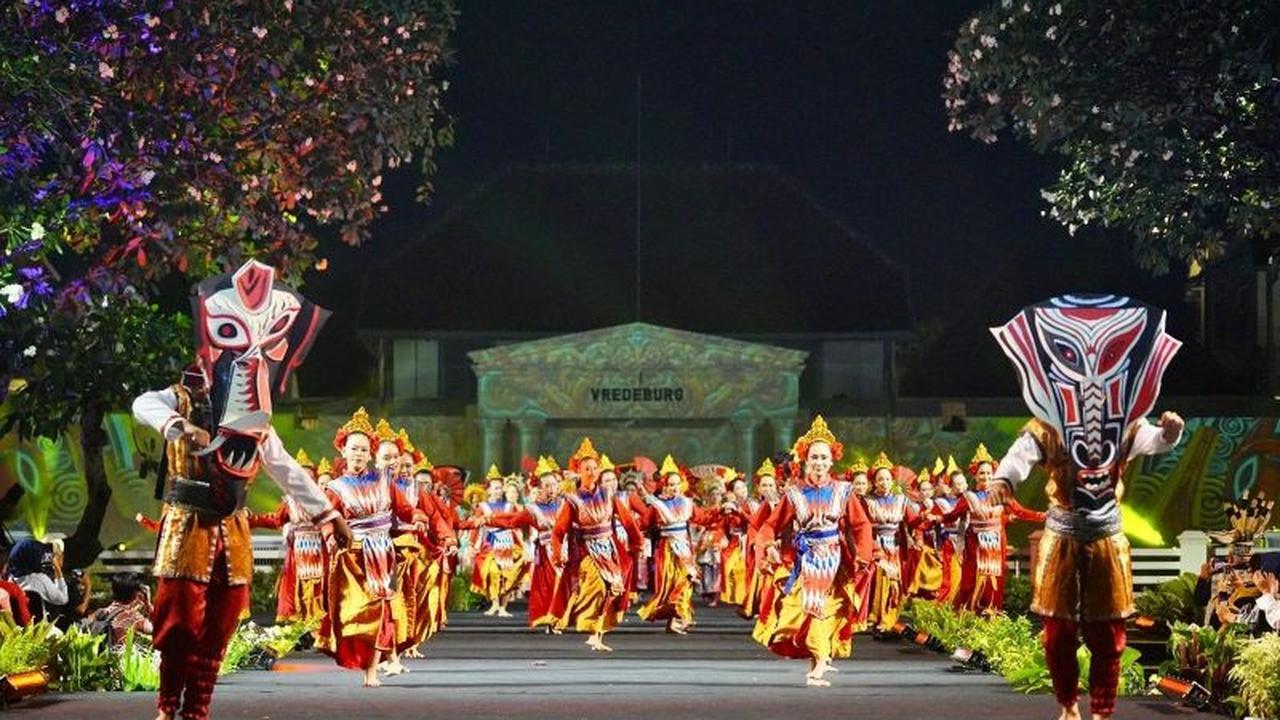 Meriahnya Karnaval Bhinneka Tunggal Ika 2025: 50 Penari Wanita dan Reog Ponorogo Pukau Yogyakarta!