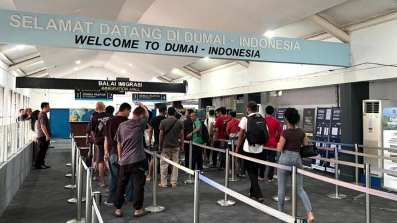 Fakta Mengejutkan: 41 Pekerja Migran Dideportasi dari Malaysia Tiba di Riau, BP3MI Turun Tangan