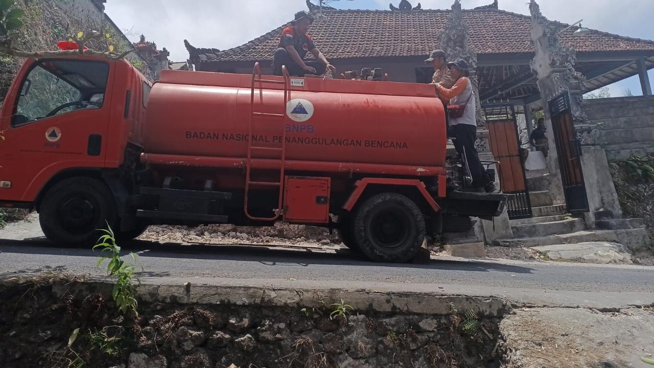 Kemarau Picu Krisis Air Bersih di Nusa Penida, 919 KK Terdampak