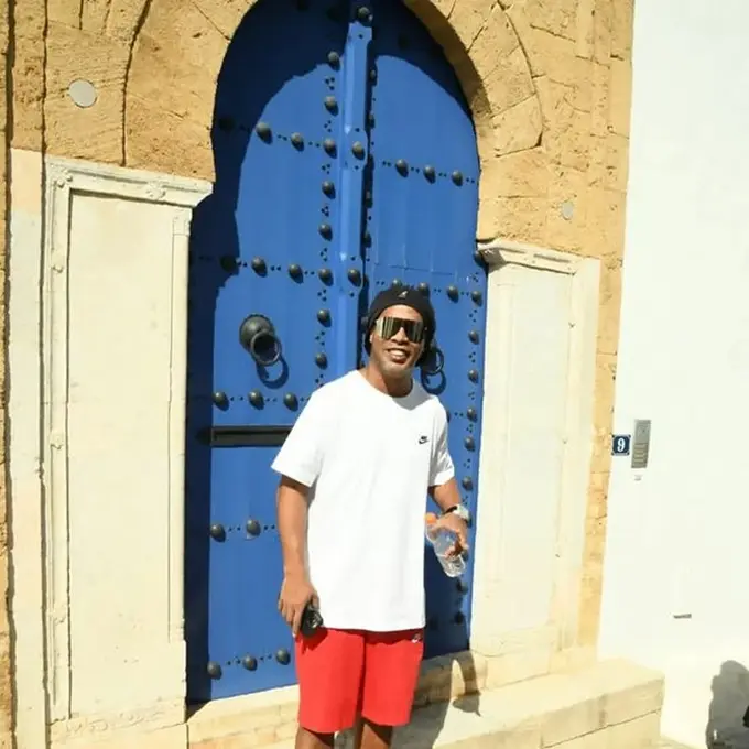 Momen Nggak Terduga Ronaldinho Saat di Indonesia, Minta Direkam Waktu Lagi Joget