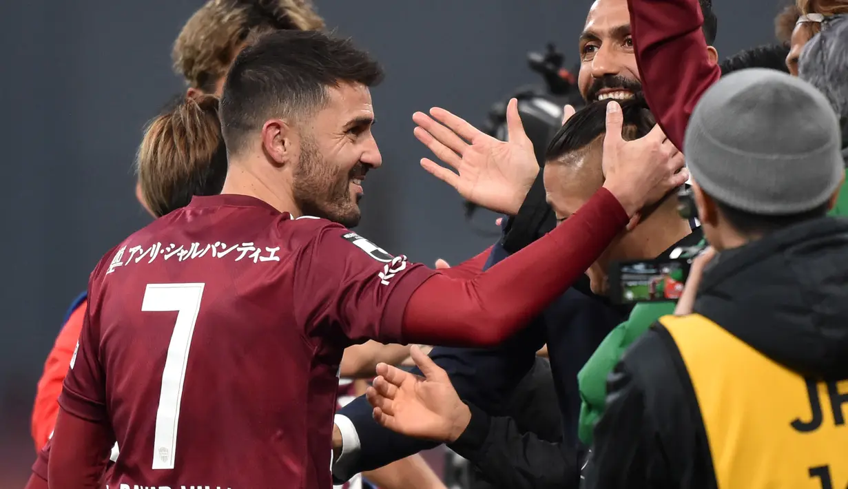 David Villa (4 benua). Setelah 14 musim di Spanyol, pada 2014 hijrah dari Atletico Madrid sebagai tim terakhirnya di Eropa, ke Australia bersama Melbourne City, lalu ke Amerika bersama Newyork City FC selama 4 musim. Pada 2019 hijrah ke Jepang bersama Vissel Kobe selama 1 musim. (AFP/Kazuhiro Nogi)