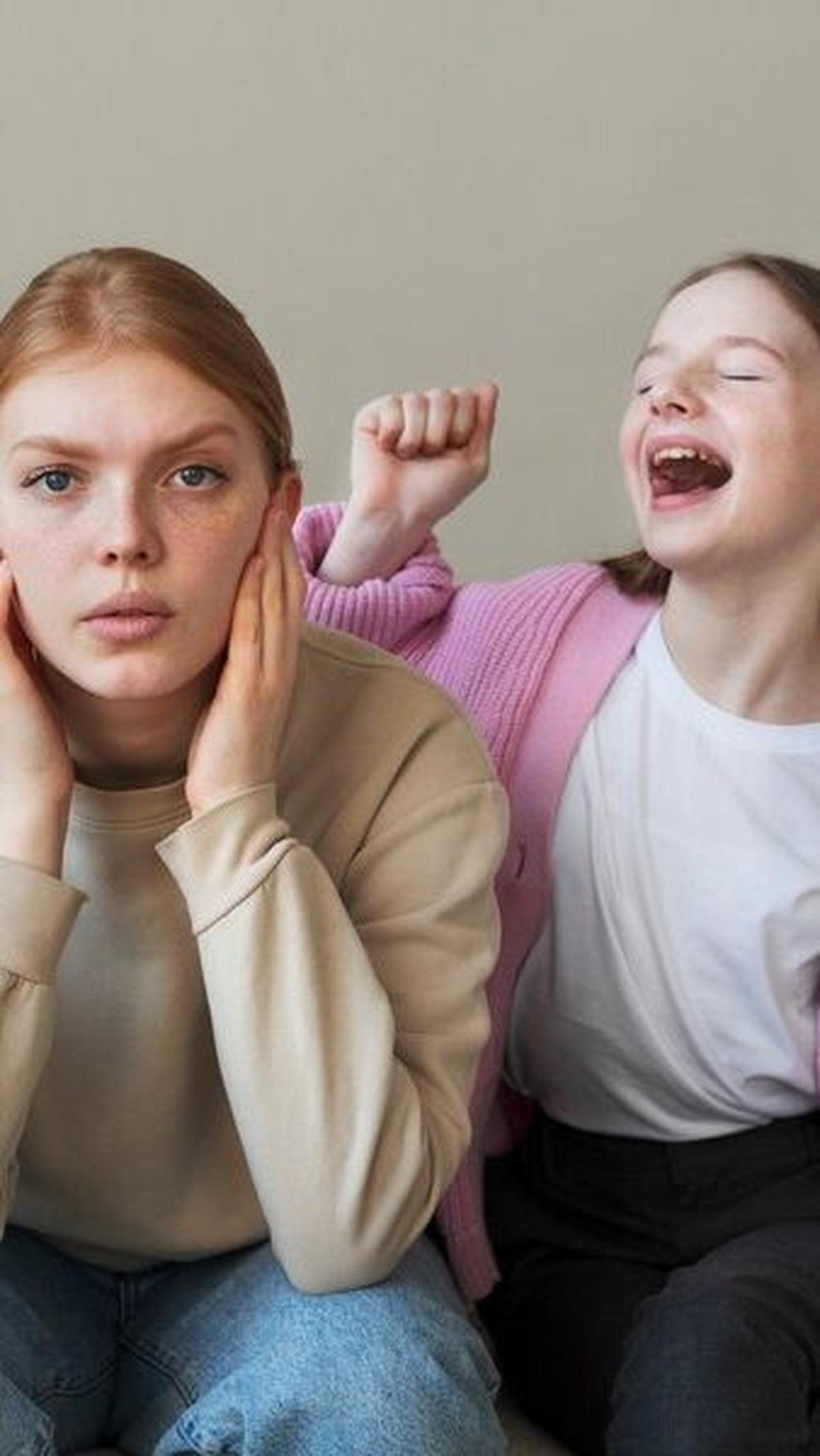 Anak hiperaktif terlambat bicara adalah kondisi yang sering ditemui dan menjadi perhatian orang tua. Namun, sebelum membahas lebih lanjut, mari kita pahami terlebih dahulu apa yang dimaksud dengan anak hiperaktif.&nbsp;