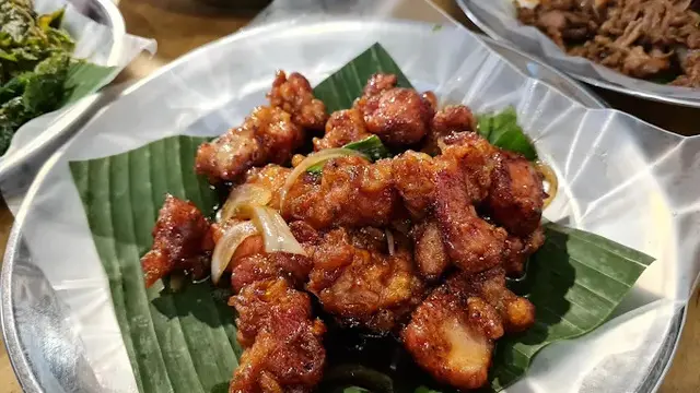 Kedai Penuh Nikmat