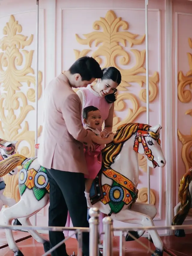 6 Potret Pesta Ultah Pertama Putri Valencia Tanoe dan Kevin Sanjaya, Serba Pink