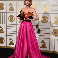 Istilah kacang tak lupa dengan kulitnya, sepertinya cocok diberikan untuk Taylor Swift. Meski sudah menggelar konser di berbagai Negara, namun Taylor tak lupa dengan tempat pertamanya menggelar ‘The 1989 World Tour’, di Lousiana. (AFP/Bintang.com)