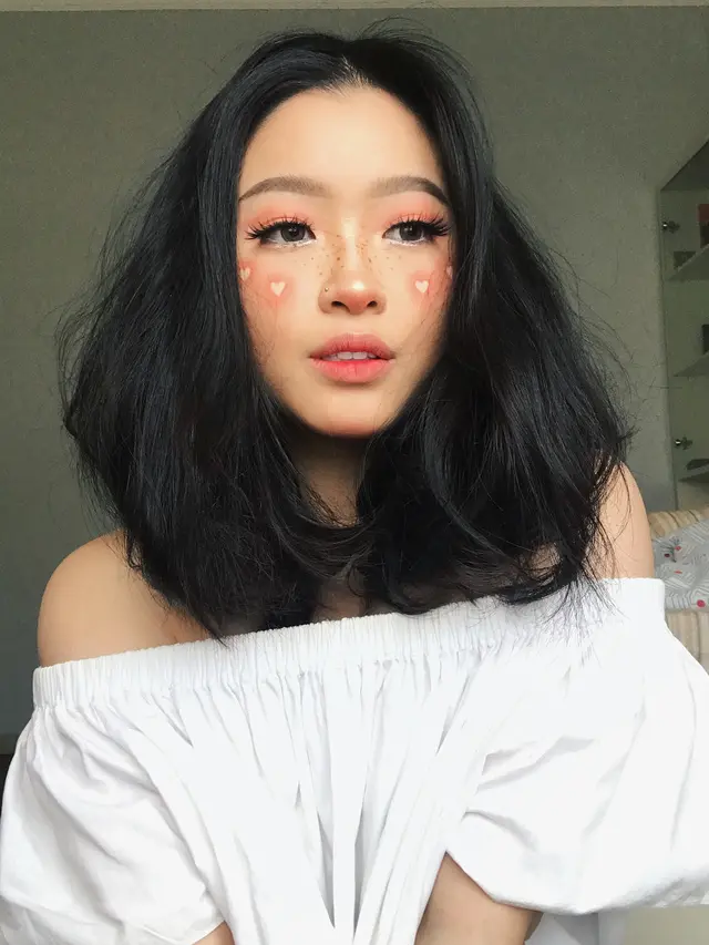 [Bintang] Jomblo Kurang Kerjaan, Makeup Imut Cindercella Ini Nggak Bikin Hati Galau