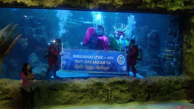 Seaworld mempersiapkan pertunjukan ondel-ondel underwater