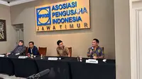 Press Conference Klarifikasi Permasalahn PHK di PT Agel Langgeng di DPP Apindo Jawa Timur, Surabaya, pada hari Rabu, 12 April 2023.