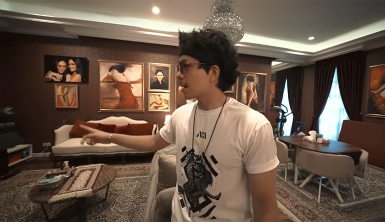 13 Potret Rumah Yuni Shara, Adem Banyak Tanaman dan Barang ...