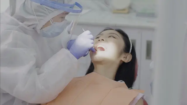 Apa Beda Behel dan Aligner dalam Fungsi Meratakan Gigi?
