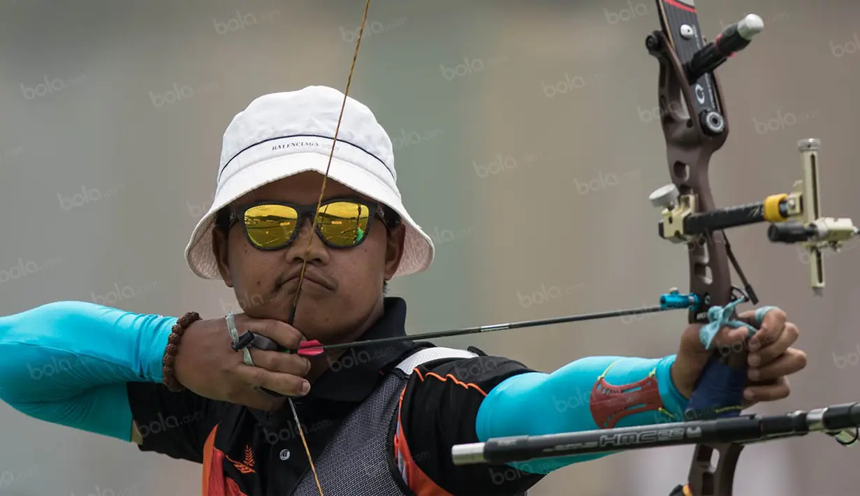 Riau Ega Agatha, yang juga merupakan wakil Indonesia di Olimpiade Brasil ini menang dengan skor 27-21, 27-26 dan 26-23. (Bola.com/Vitalis Yogi Trisna)
