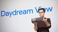 Ini perangkat virtual reality perdana dari Google, Daydream View (sumber: cnet.com)