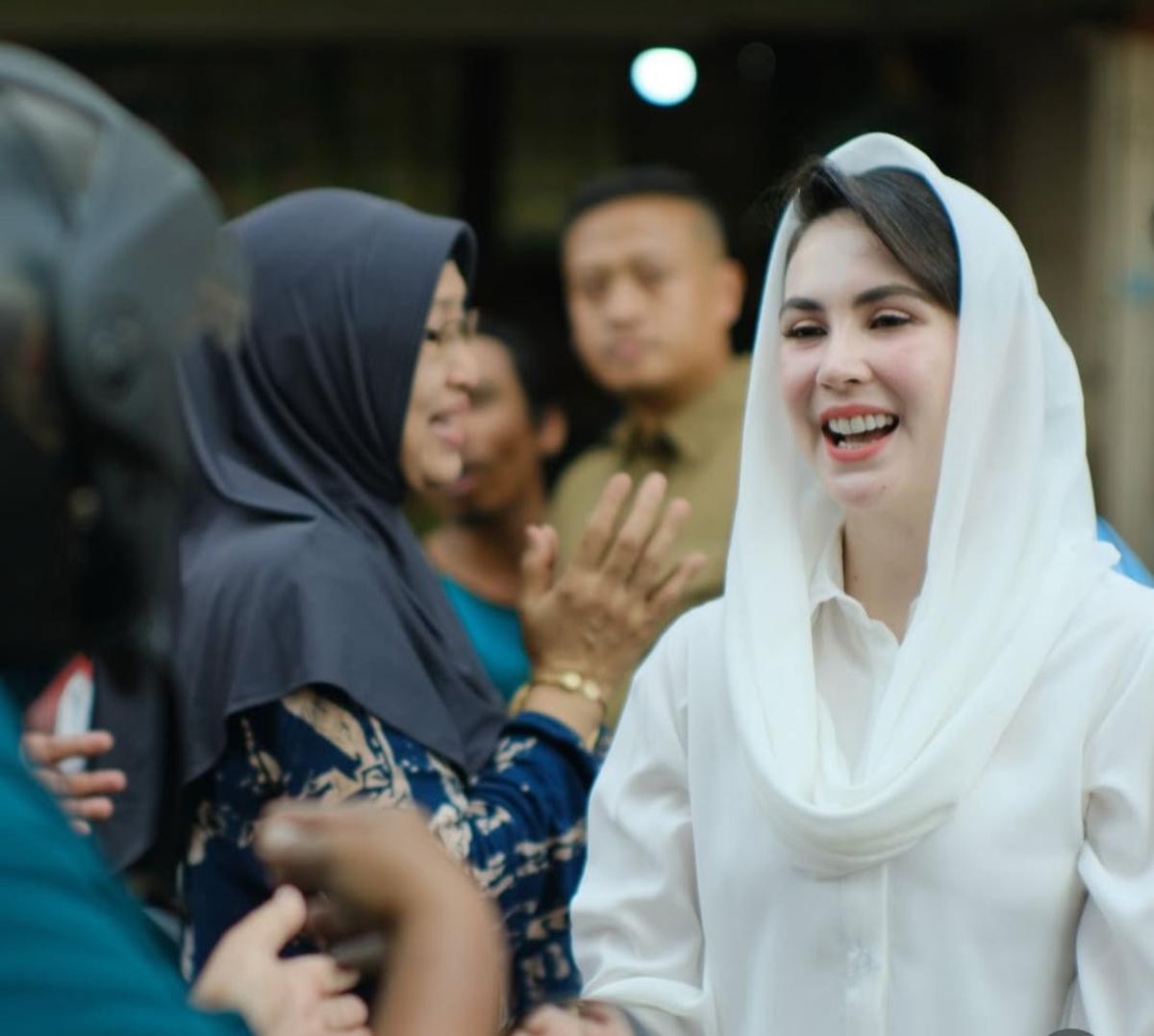 Arumi Bachsin Sebut Ini untuk Khofifah di Pilgub Jatim 2024, Netizen Ikut Berkomentar