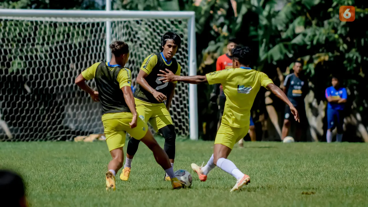Sesi latihan Arema FC
