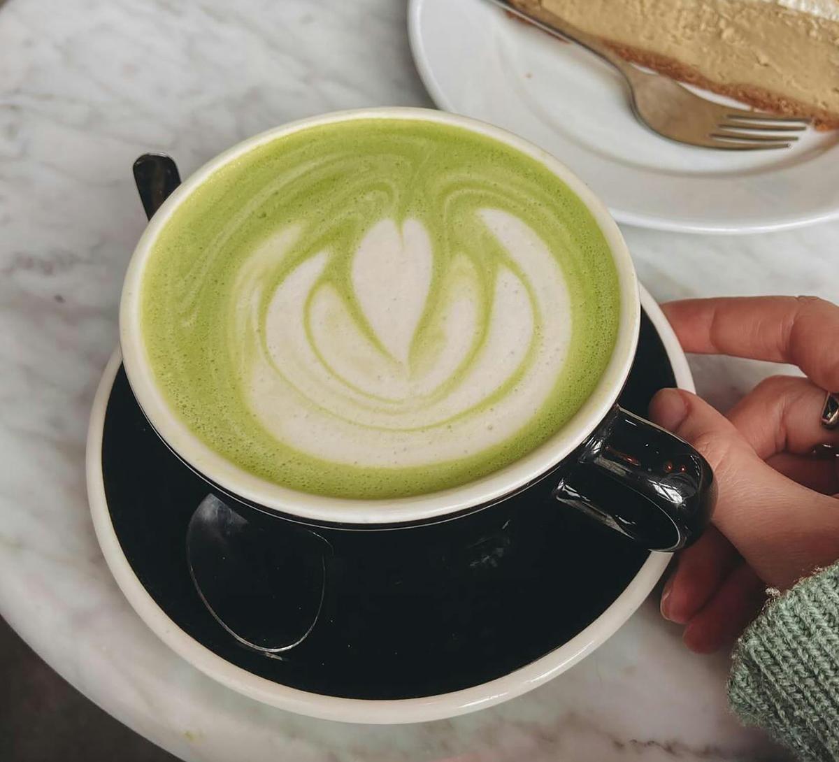 Kalori dan Nutrisi Segelas Matcha Latte