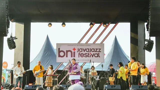 Ear Sun tampil di panggung Java Jazz 2025 di Jakarta, 30 Mei 2025. (Foto: Dok. Koleksi Pribadi Ear Sun)